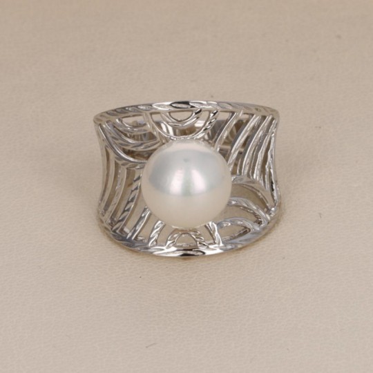 Ring with White Pearl