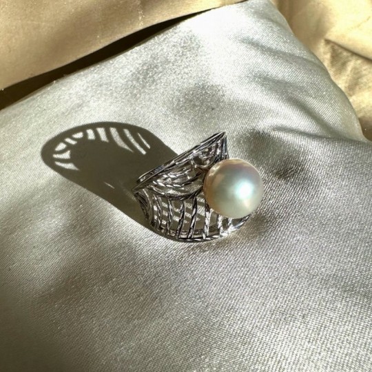 Ring with White Pearl