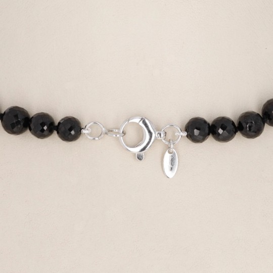 Black Spinello neck necklace