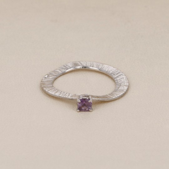 Spoiled Ring with Pink Sapphire