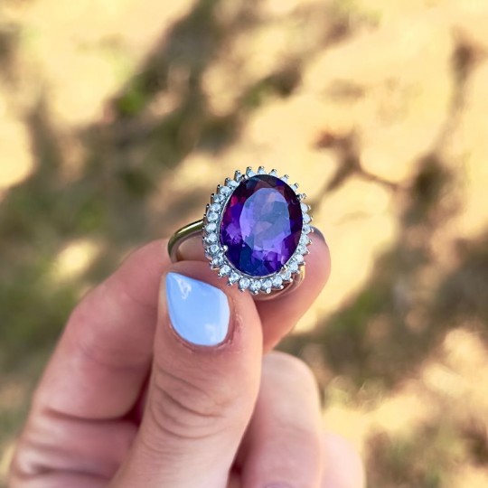 Ring with Oval Amethyst Quartz