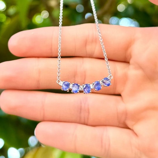 Collier with Five Stones of Tanzanite