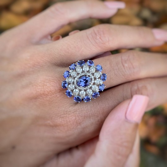 Ring with Tanzanite and White Diamonds