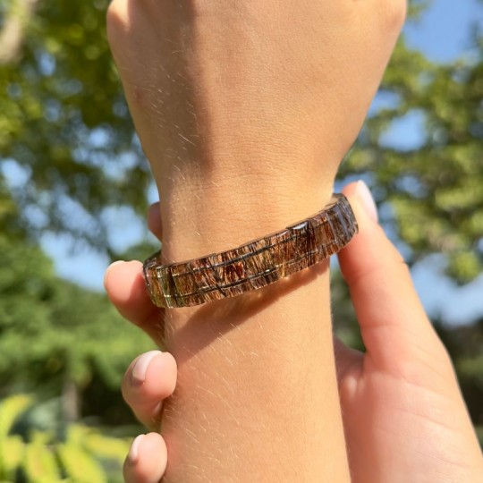 Bracelet on Elastic Quartz With Mica Inclusions