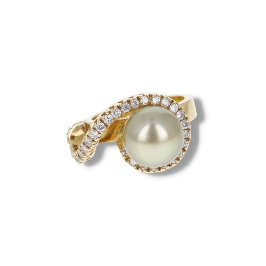 Ring with Tahiti and Brilliant Pearl