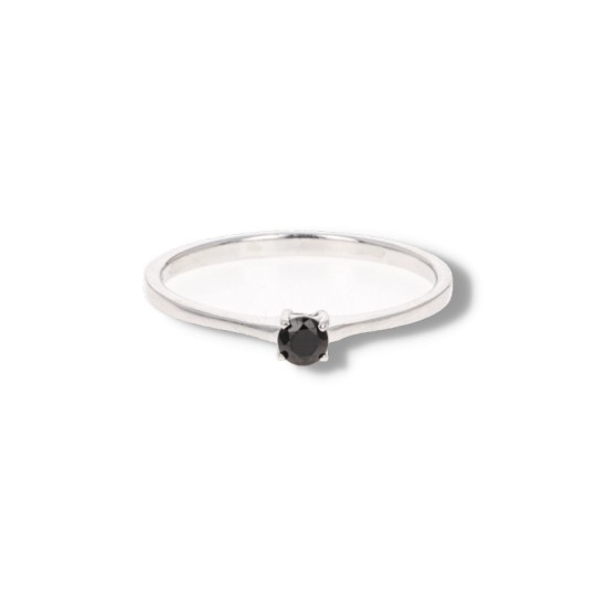 Solitary ring with Black Spinel
