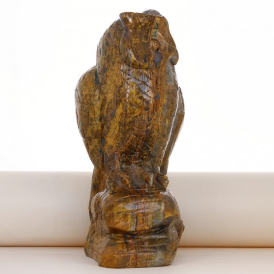 Eulenskulptur aus Tigerauge und Eisenjaspis