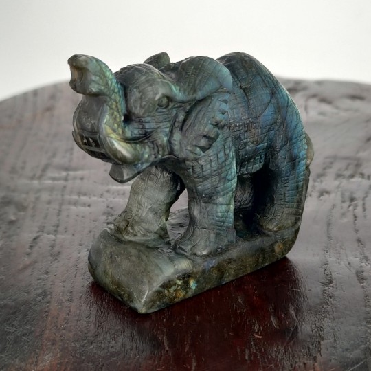Elephant sculpture in Labradorite