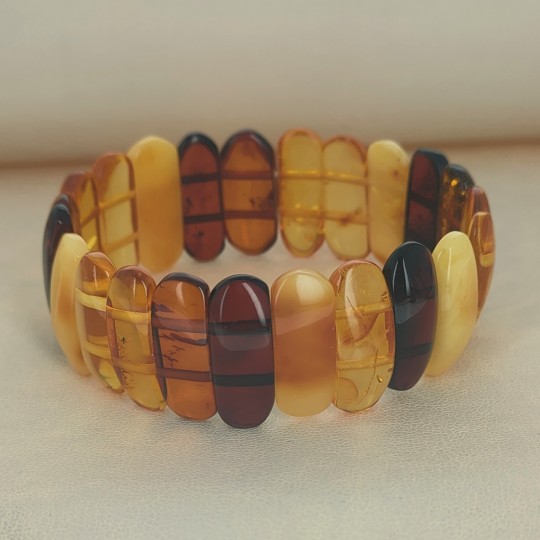 Bracelet on Natural Amber Elastic