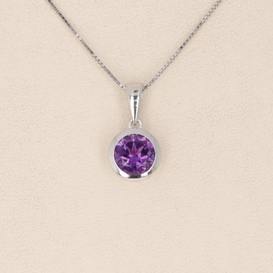 Pendant with Round Amethyst Quartz