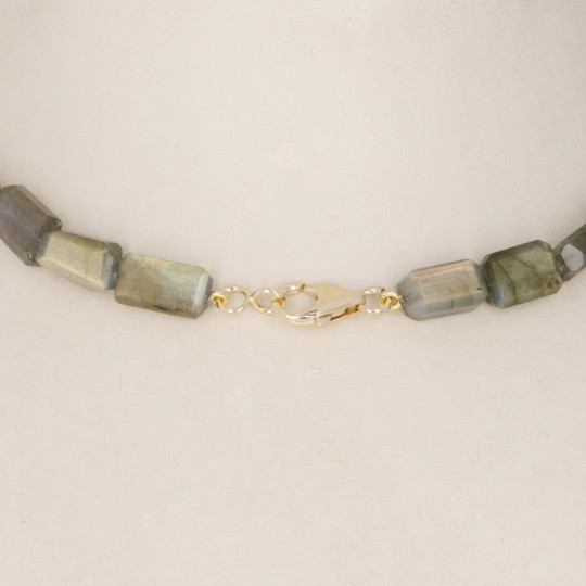 Labradorite Necklace in Parallelepipedo