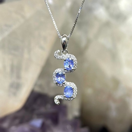 Pendant in Greca with Tanzanite