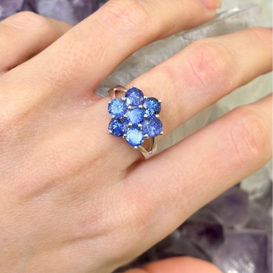 Flower Ring with Tanzanite