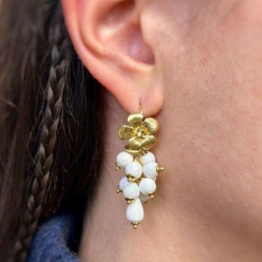 Earrings in Agata Bianca with Ago Vittoriano in Fiore