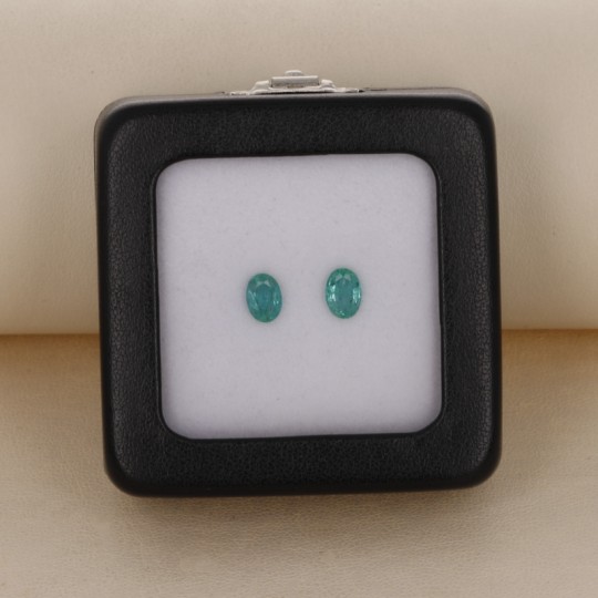 Pair of Emerald Stones Oval