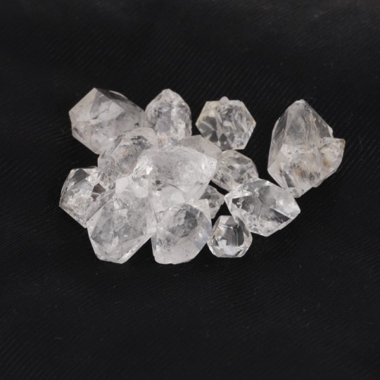 Offer Lot 14 Crystals of Ialino Biterminato