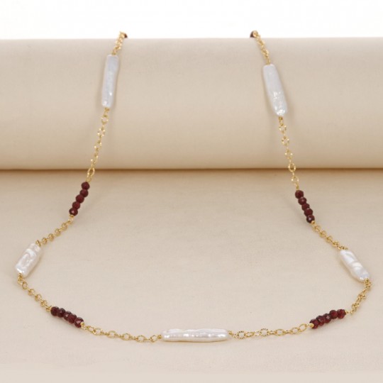 Chanel-Granat und rechteckige Perlen