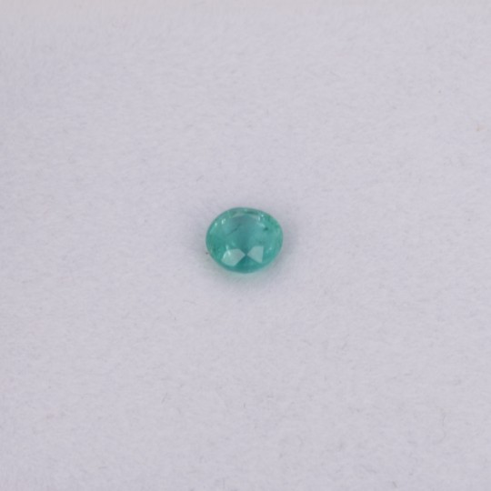 Round Emerald Stone