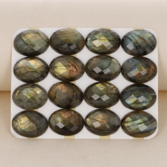 Offer Lot 16 Pietre di Labradorite