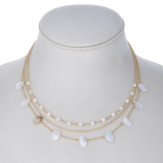 Collier with White Mother of Pearl in Three Strands