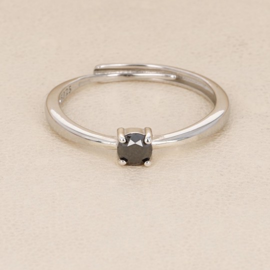 Verstellbarer Ring mit schwarzem Diamant