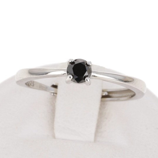 Verstellbarer Ring mit schwarzem Diamant