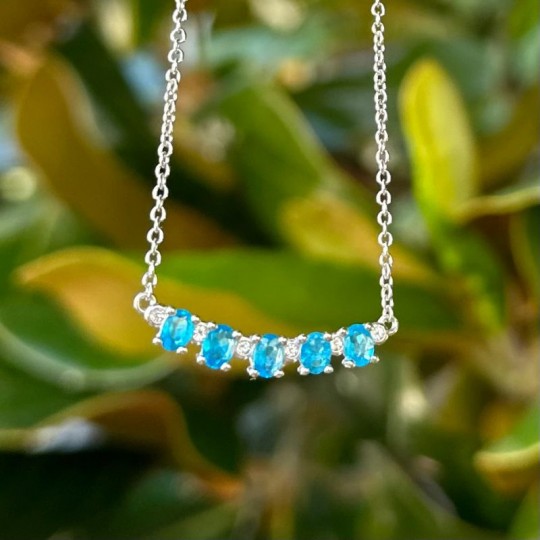 Collier with Five Pietre di Apatite Neon