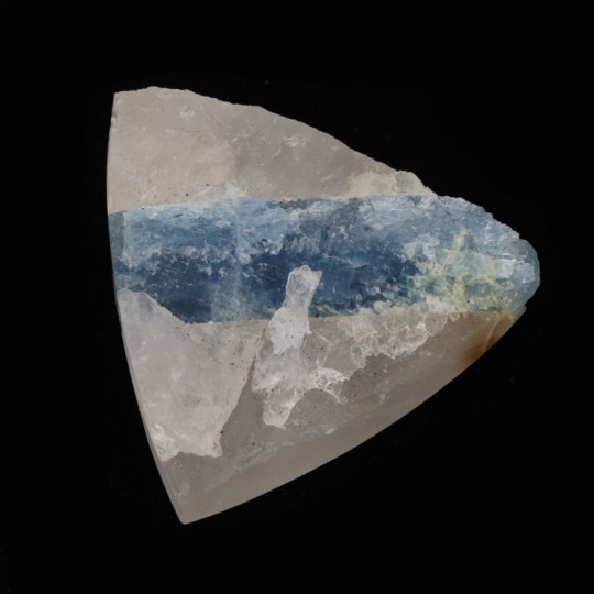 Aquamarine stone on Quartz