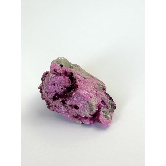 Piedra de cobaltocalcita natural en bruto