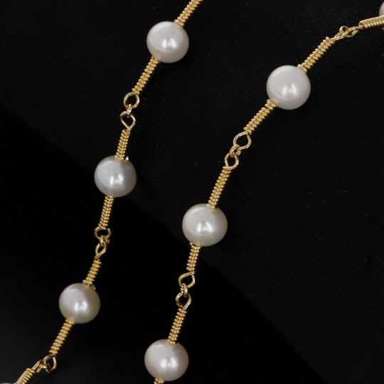 Collier mit 17 Perle D'acquadolce Halbrund