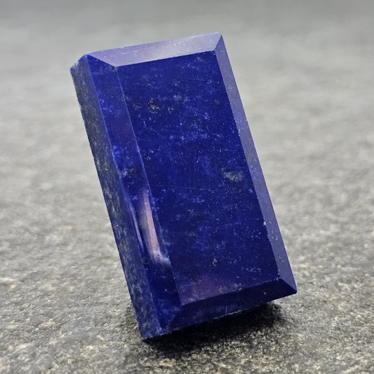 Stein der Natur Lapis