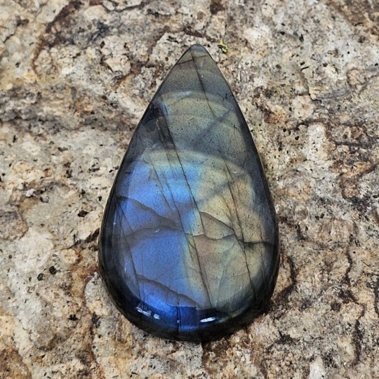 Piedra de Labradorite Cabochon en Goccia