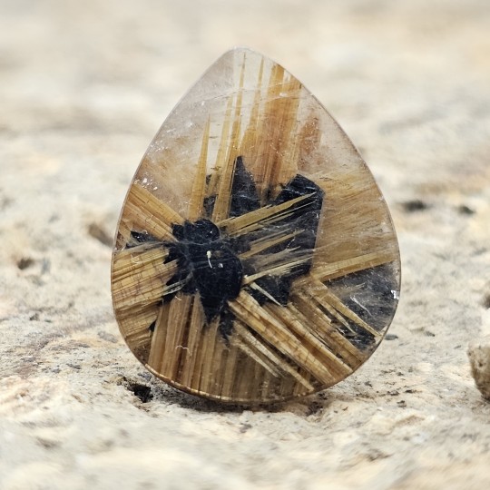 Stone Quartz with Star of Rutile and Nucleus of Ematite