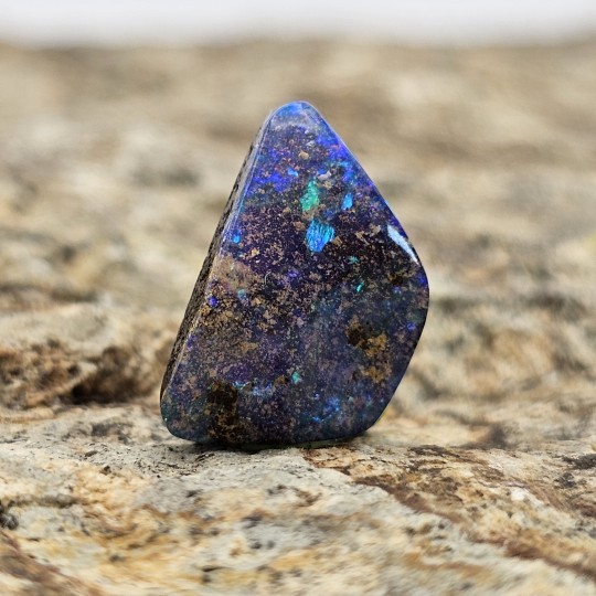 Opal Stein Boulder Australian Schneiden Fantasia