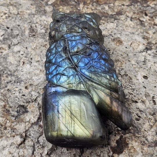 Gufo Skulptur in Labradorite