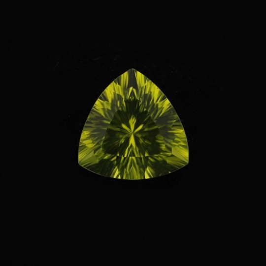 Piedra de Peridot Cut Trilliant