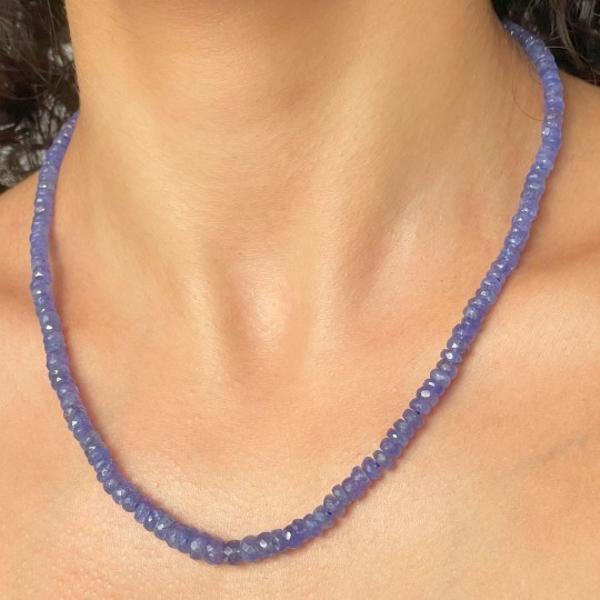 Collana di Tanzanite a Rondella Sfaccettata a Scalare