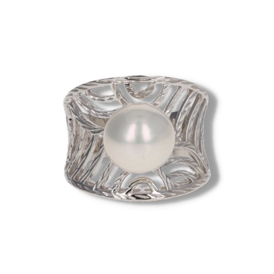 Ring with White Pearl