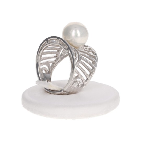 Ring with White Pearl