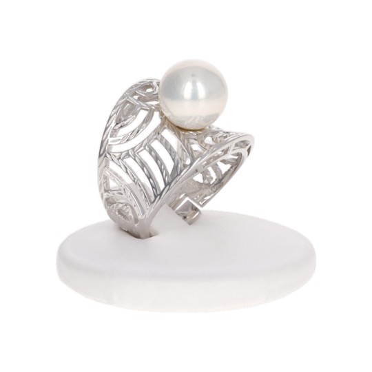 Ring with White Pearl