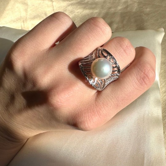 Ring with White Pearl