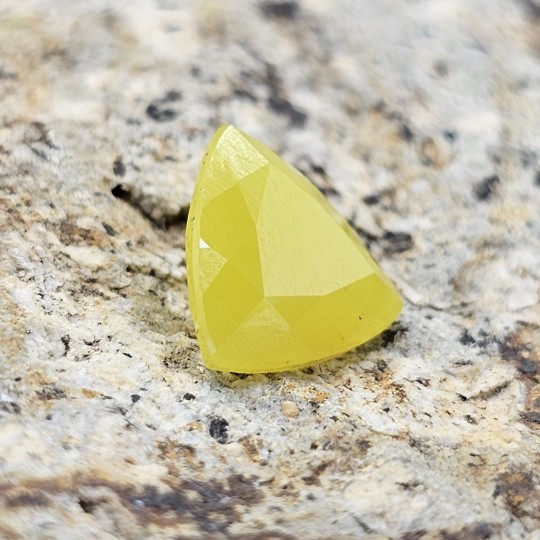 Stone of Smithsonite Yellow Trilliant