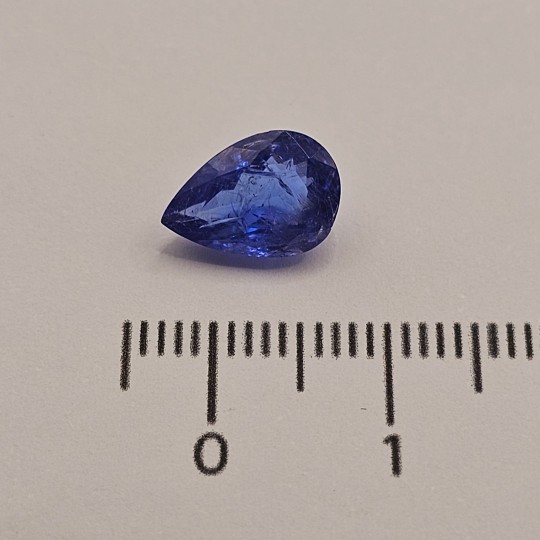 Pietra Tanzanite a Goccia