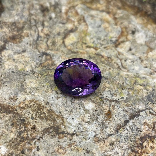 Stone Amethyst Oval Ct. 18,141