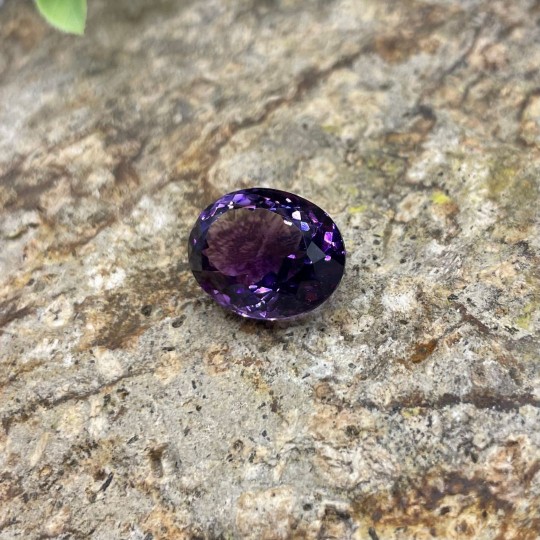 Stone Amethyst Oval Ct. 18,141