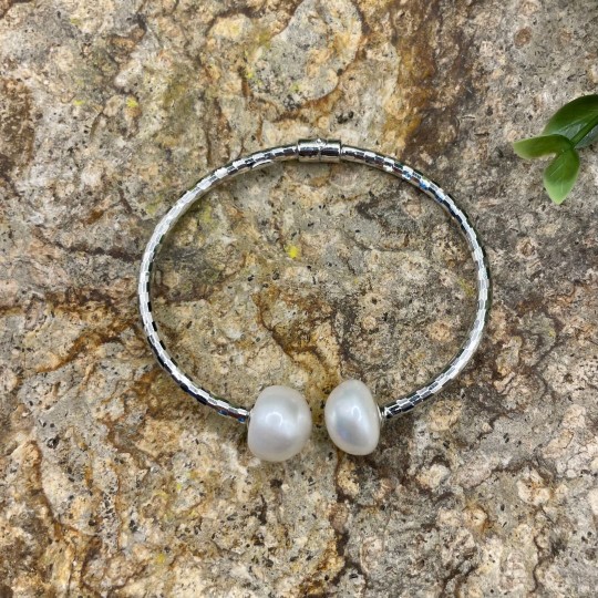 Openable Rigid Bracelet with Bottone Pearls