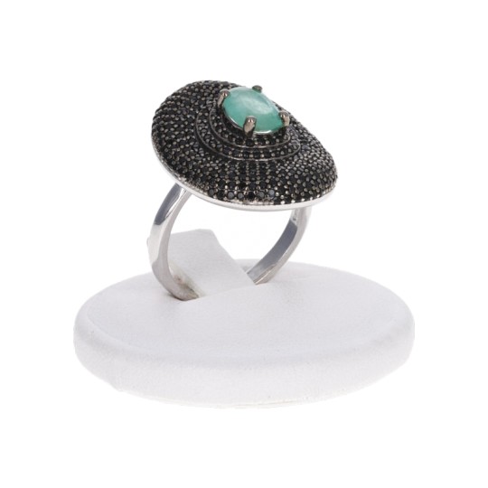 Ring and Earrings with Emerald and Spinello Pavè