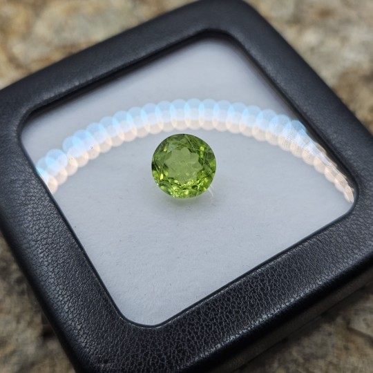 Stone Peridoto Rolled