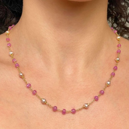 Collier mit Ruby und Perlen