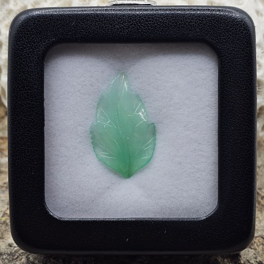 Chrysoprase Stone carved in Foglia